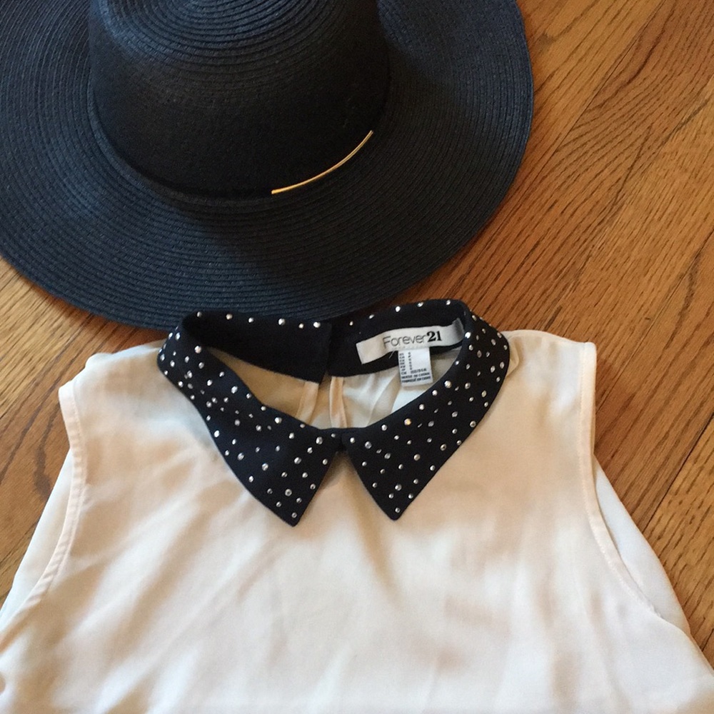 Black Peter Pan Collared Cropped Top